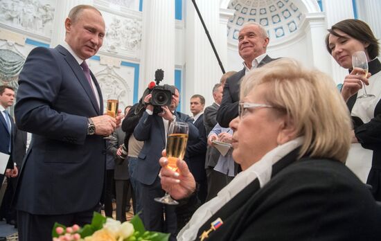 President Putin presents Hero of Labor medals