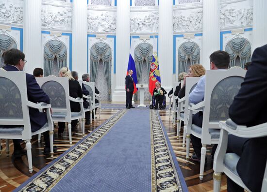 President Putin presents Hero of Labor medals