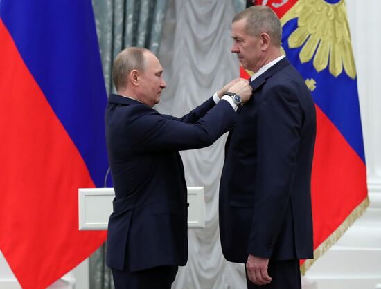 President Putin presents Hero of Labor medals