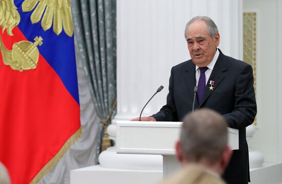 President Putin presents Hero of Labor medals