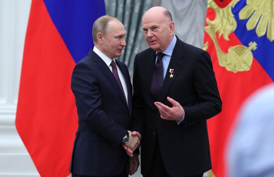 President Putin presents Hero of Labor medals