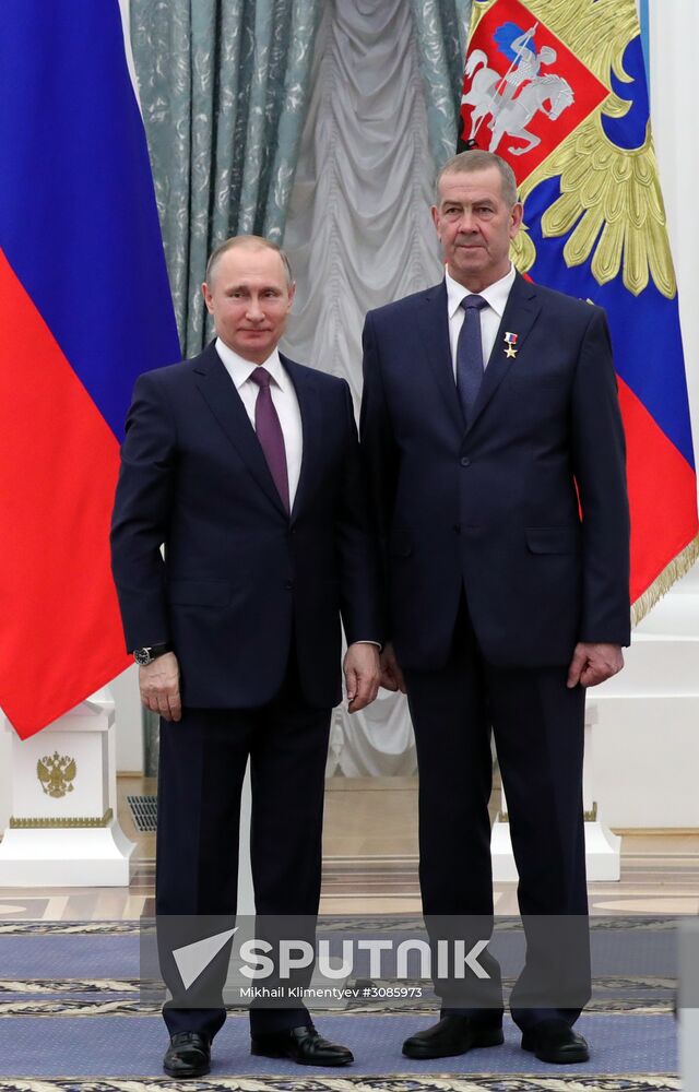 President Putin presents Hero of Labor medals