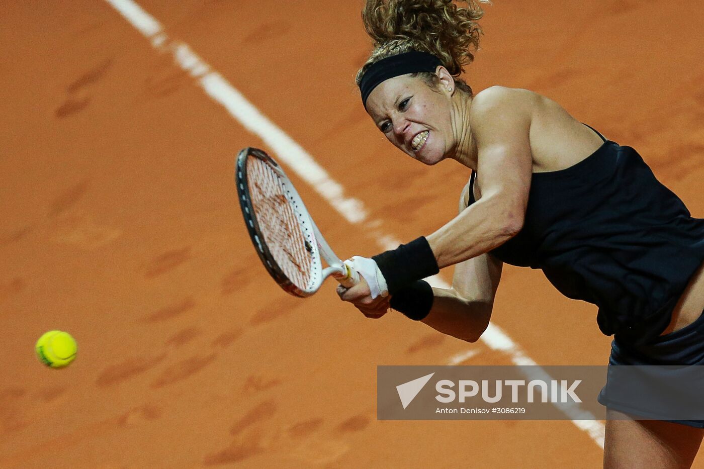 WTA Porsche Tennis Grand Prix 2017. Day Five