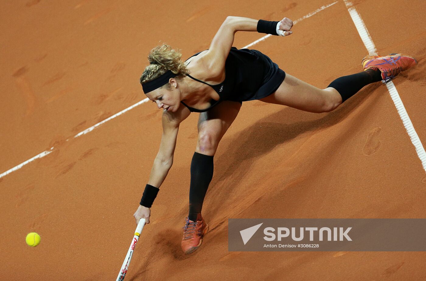 WTA Porsche Tennis Grand Prix 2017. Day Five