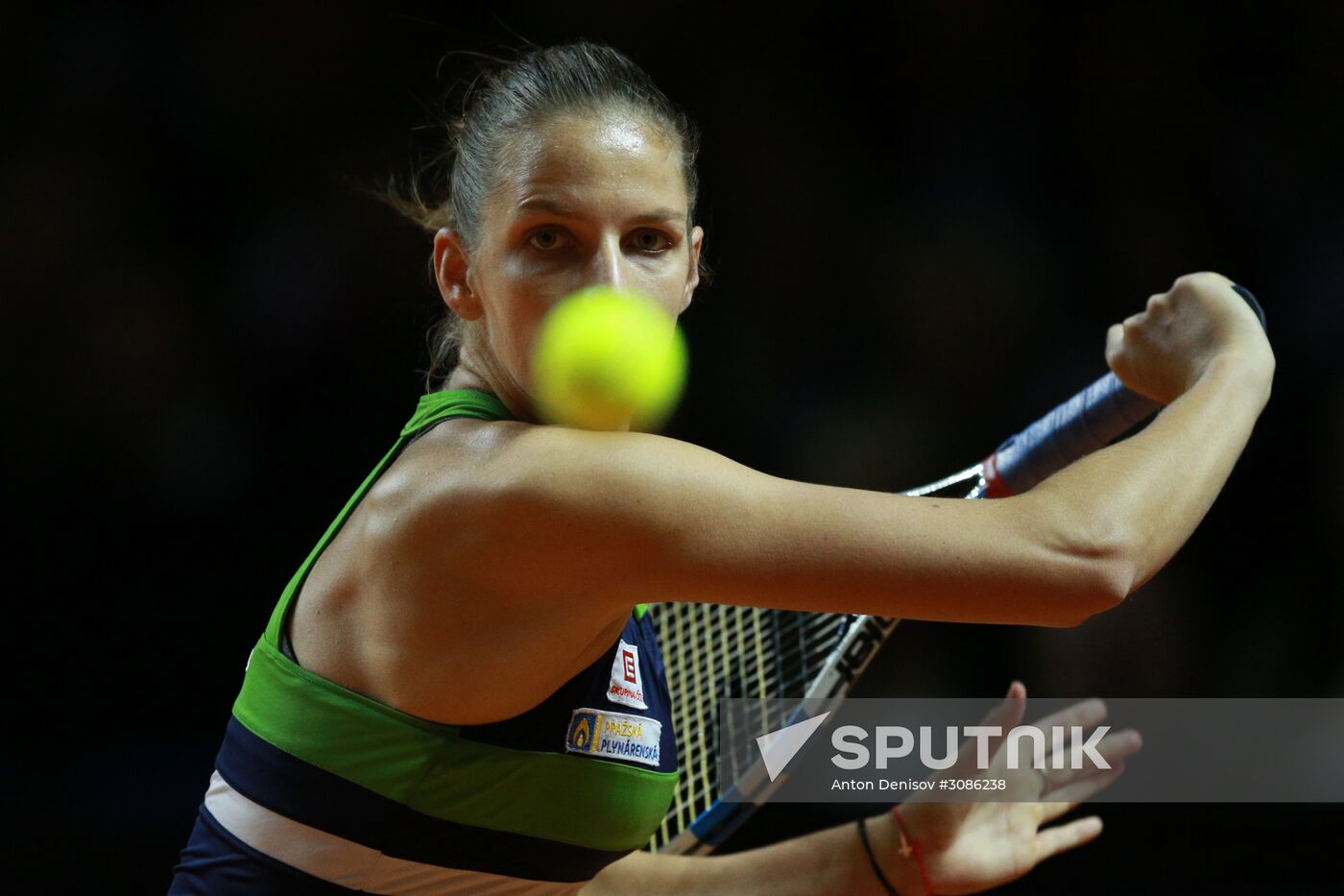 WTA Porsche Tennis Grand Prix 2017. Day Five