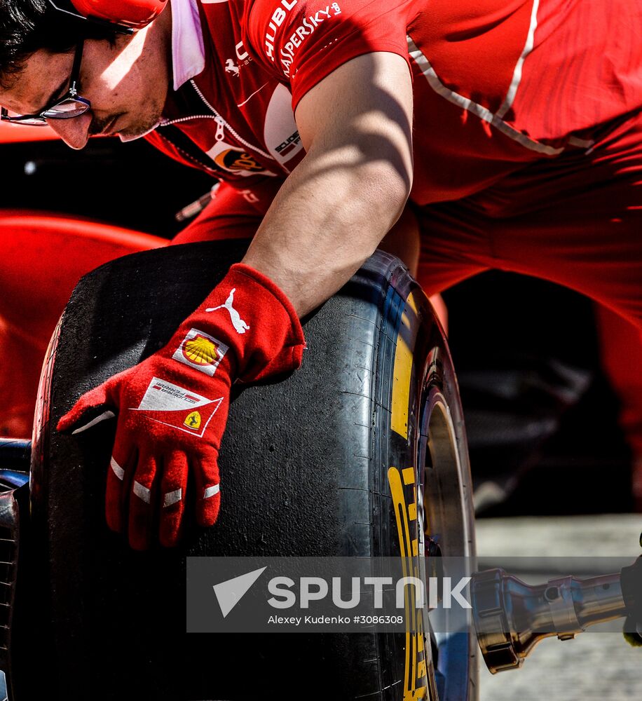Car racing. Formula 1 Grand Prix of Russia. Free races. Third session
