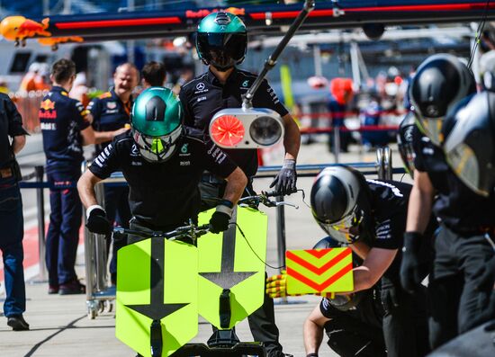 Car racing. Formula 1 Grand Prix of Russia. Free races. Third session