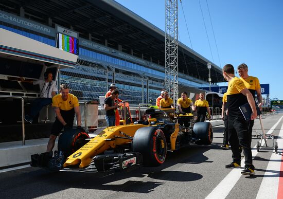 Car racing. Formula 1 Grand Prix of Russia. Free races. Third session