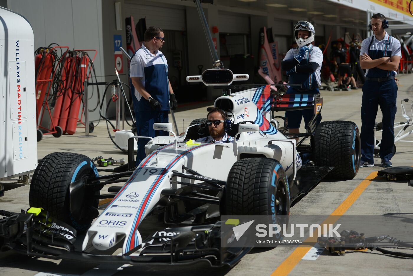 2017 Formula 1 VTB Russian Grand Prix. Pit stop training