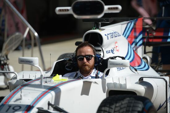 2017 Formula 1 VTB Russian Grand Prix. Pit stop training