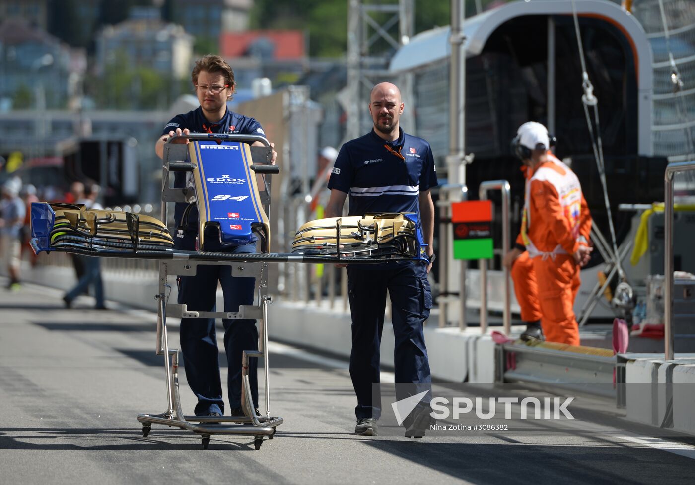 2017 Formula 1 VTB Russian Grand Prix. Pit stop training