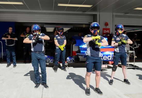 2017 Formula 1 VTB Russian Grand Prix. Pit stop training