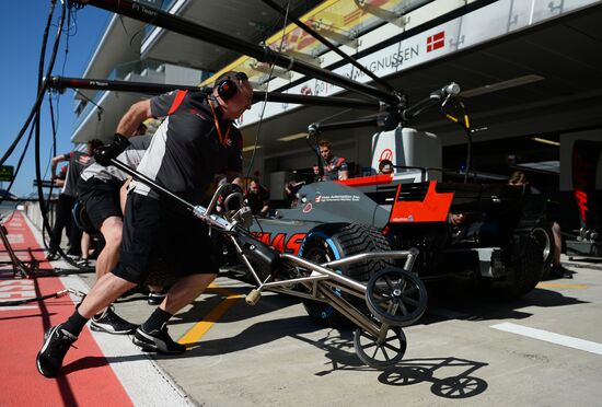 Car racing. Formula 1 Grand Prix of Russia. Free races. Third session
