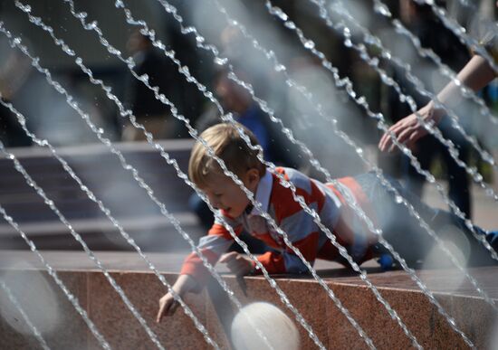 Season of fountains kicks off in Moscow