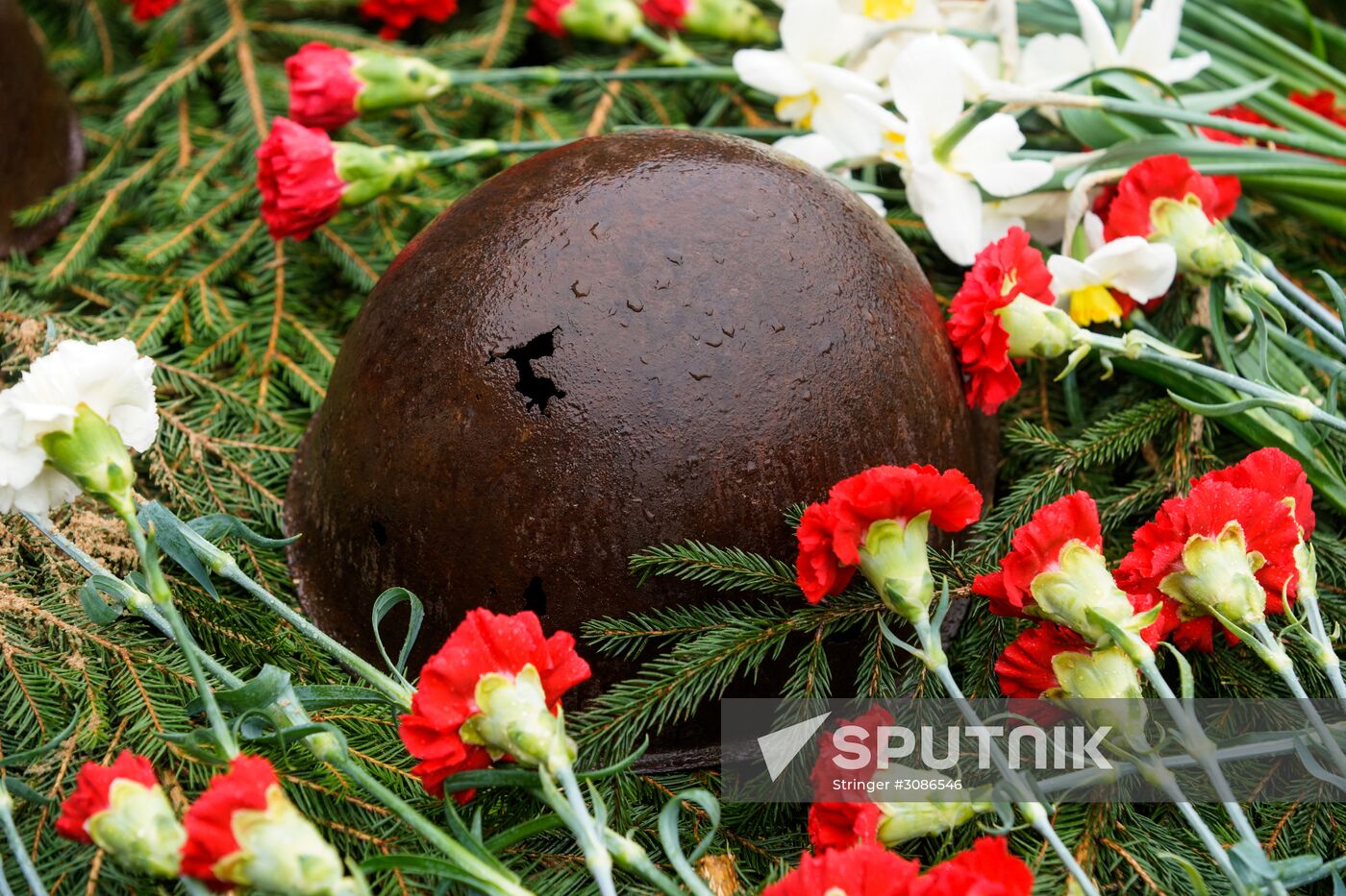 Reburial the remains of Soviet soldiers in Latvia