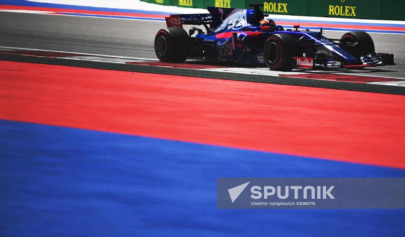 Auto racing. Formula 1 Russian Grand Prix. Free practice. Third session