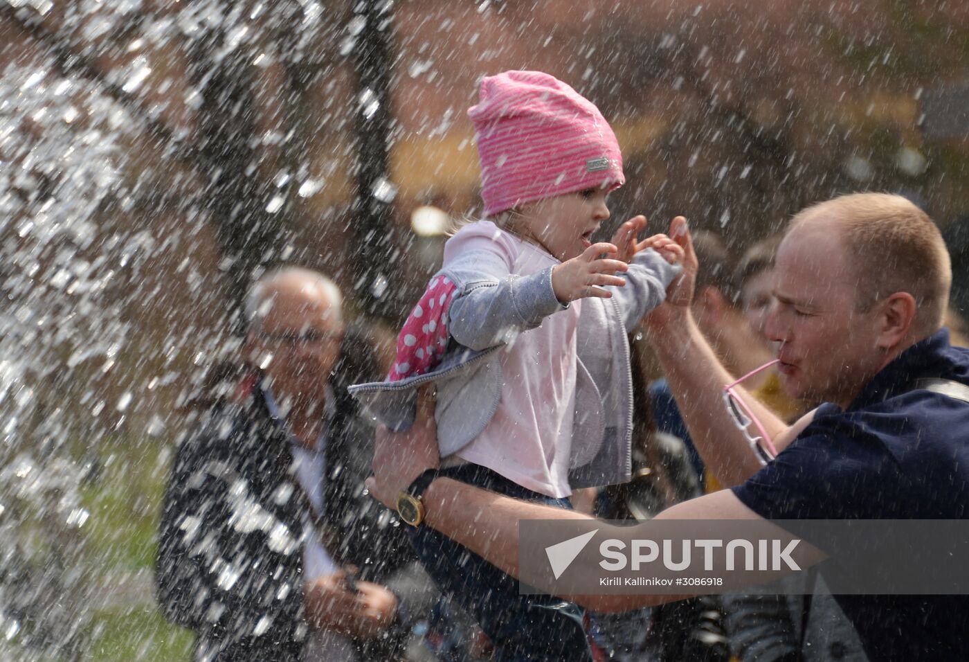Fountain season opens in Moscow