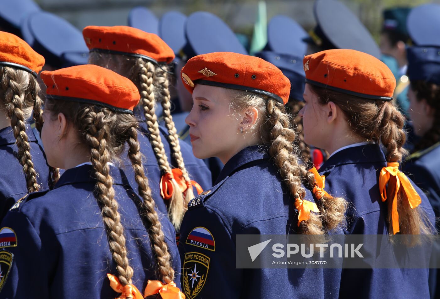 Belgorod Region's Young Army groups and cadet classes hold a parade
