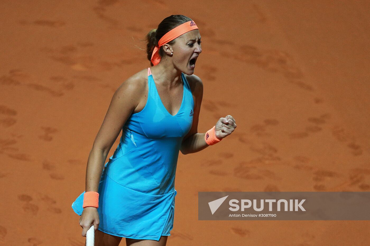 WTA Porsche Tennis Grand Prix 2017. Day Six