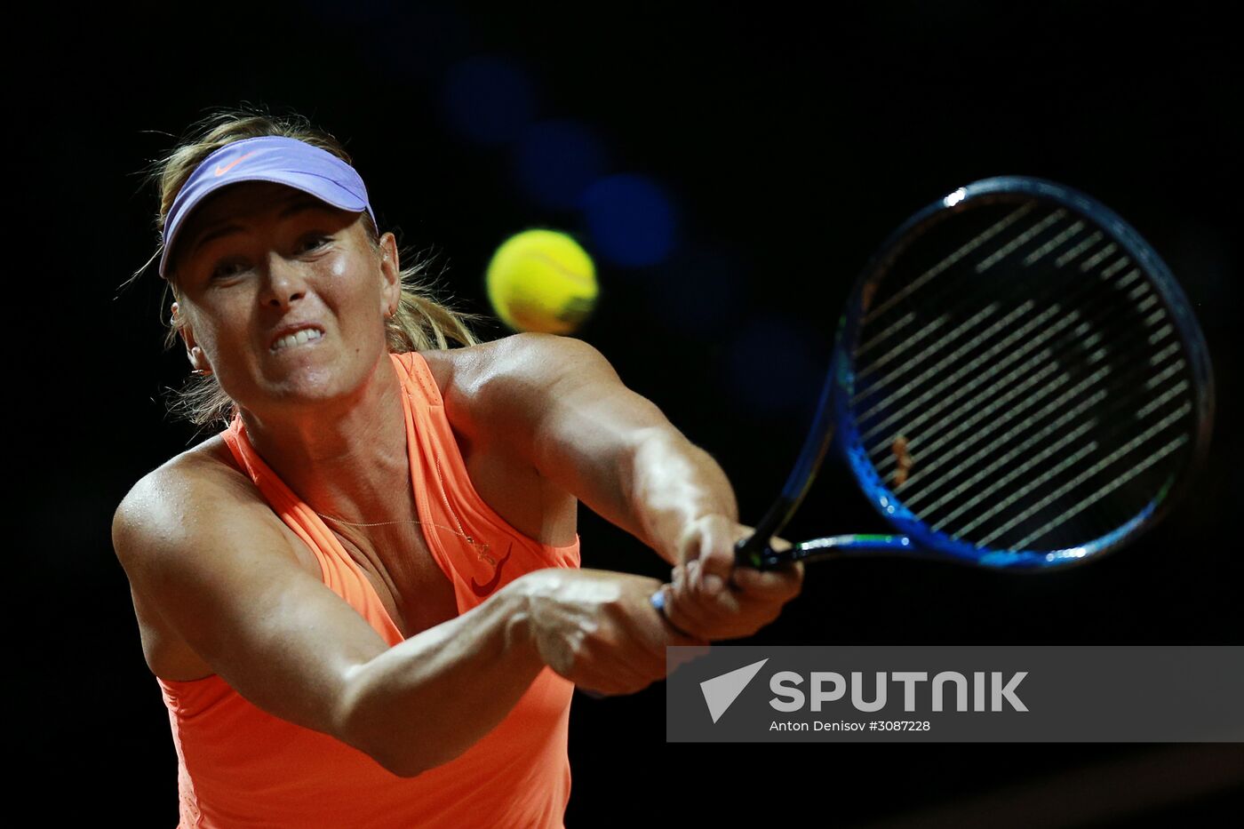 WTA Porsche Tennis Grand Prix 2017. Day Six