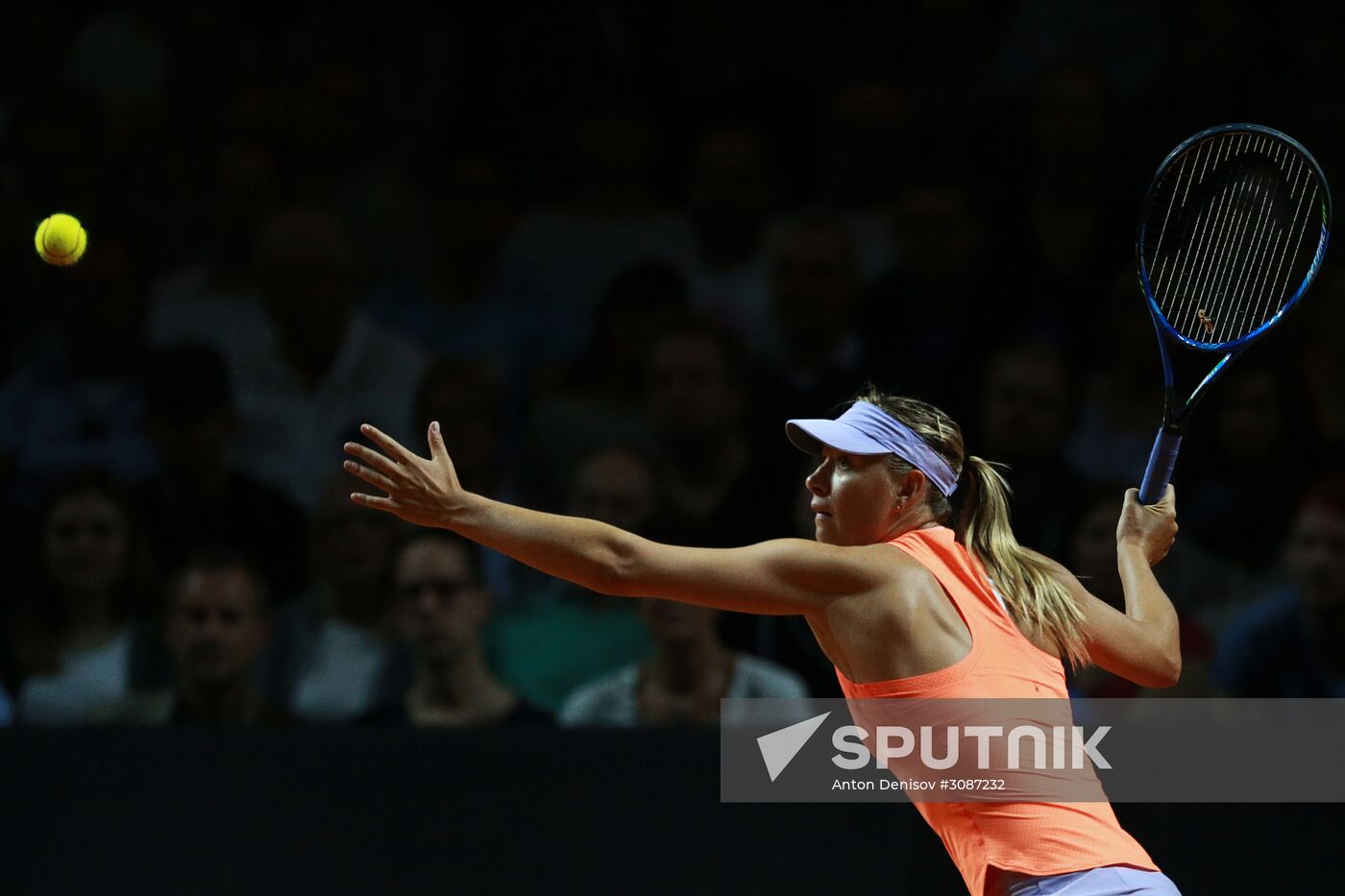 WTA Porsche Tennis Grand Prix 2017. Day Six