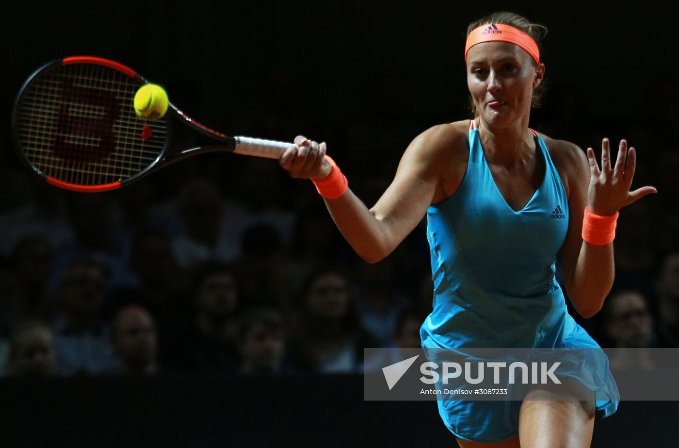 WTA Porsche Tennis Grand Prix 2017. Day Six