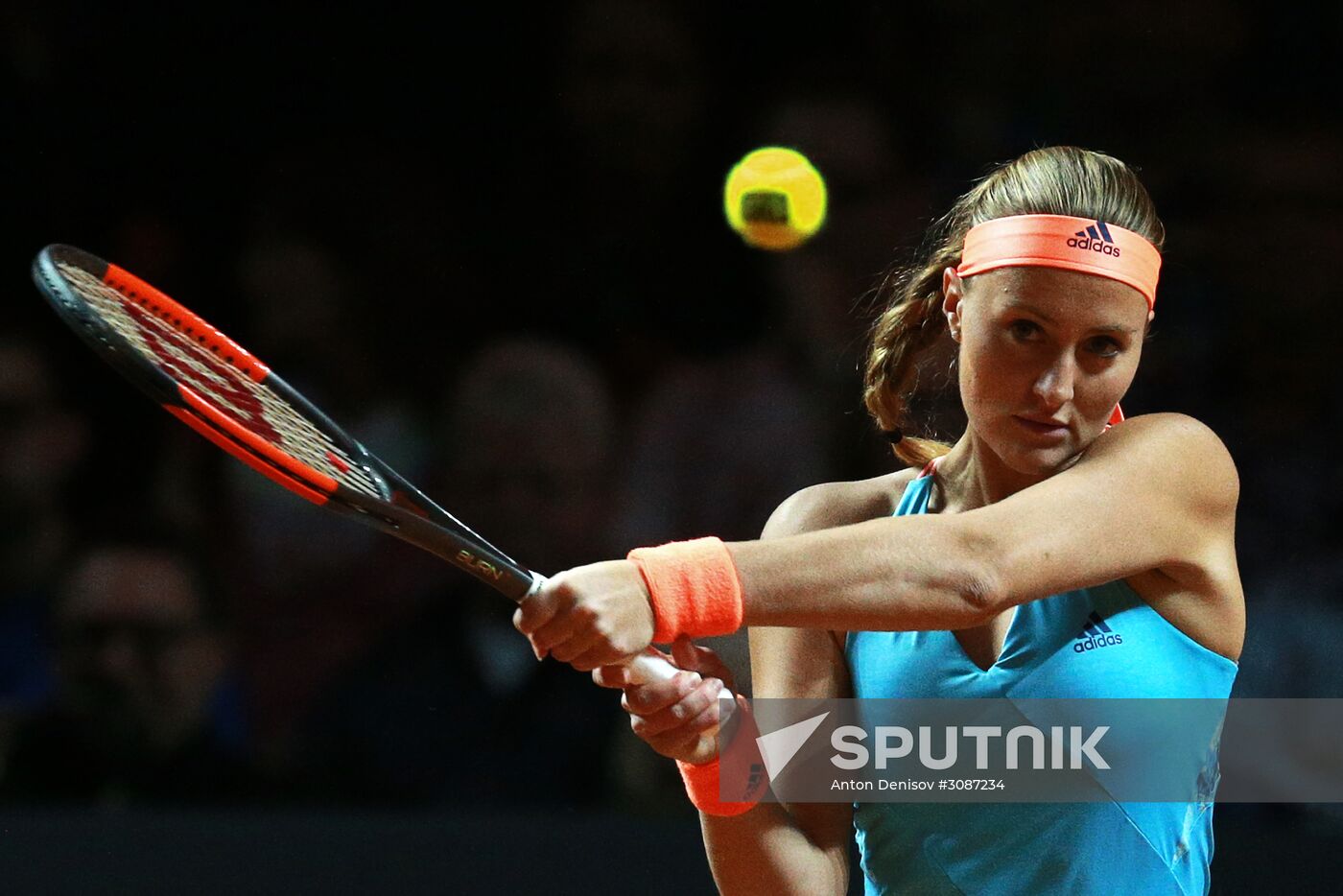 WTA Porsche Tennis Grand Prix 2017. Day Six