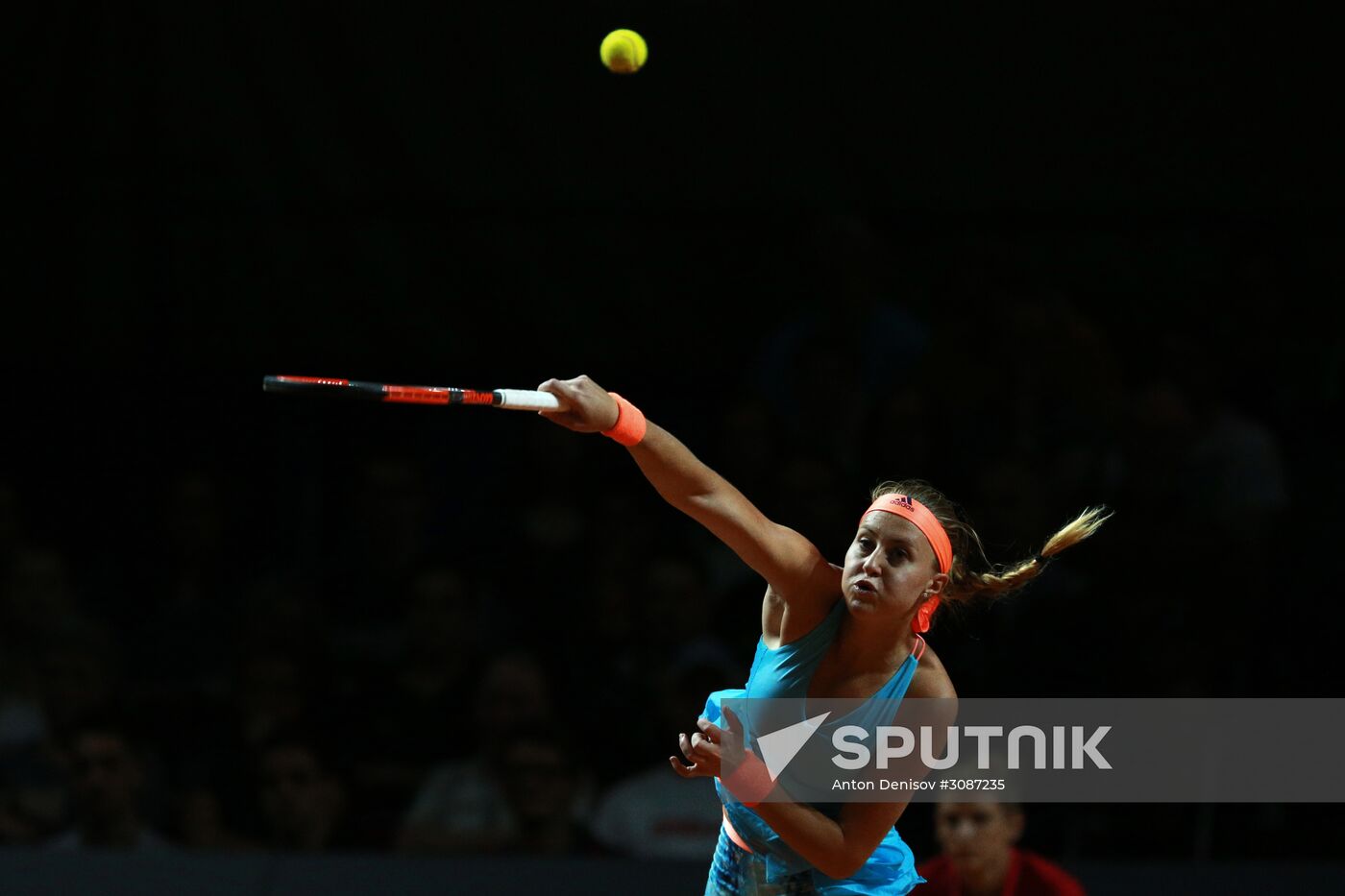 WTA Porsche Tennis Grand Prix 2017. Day Six