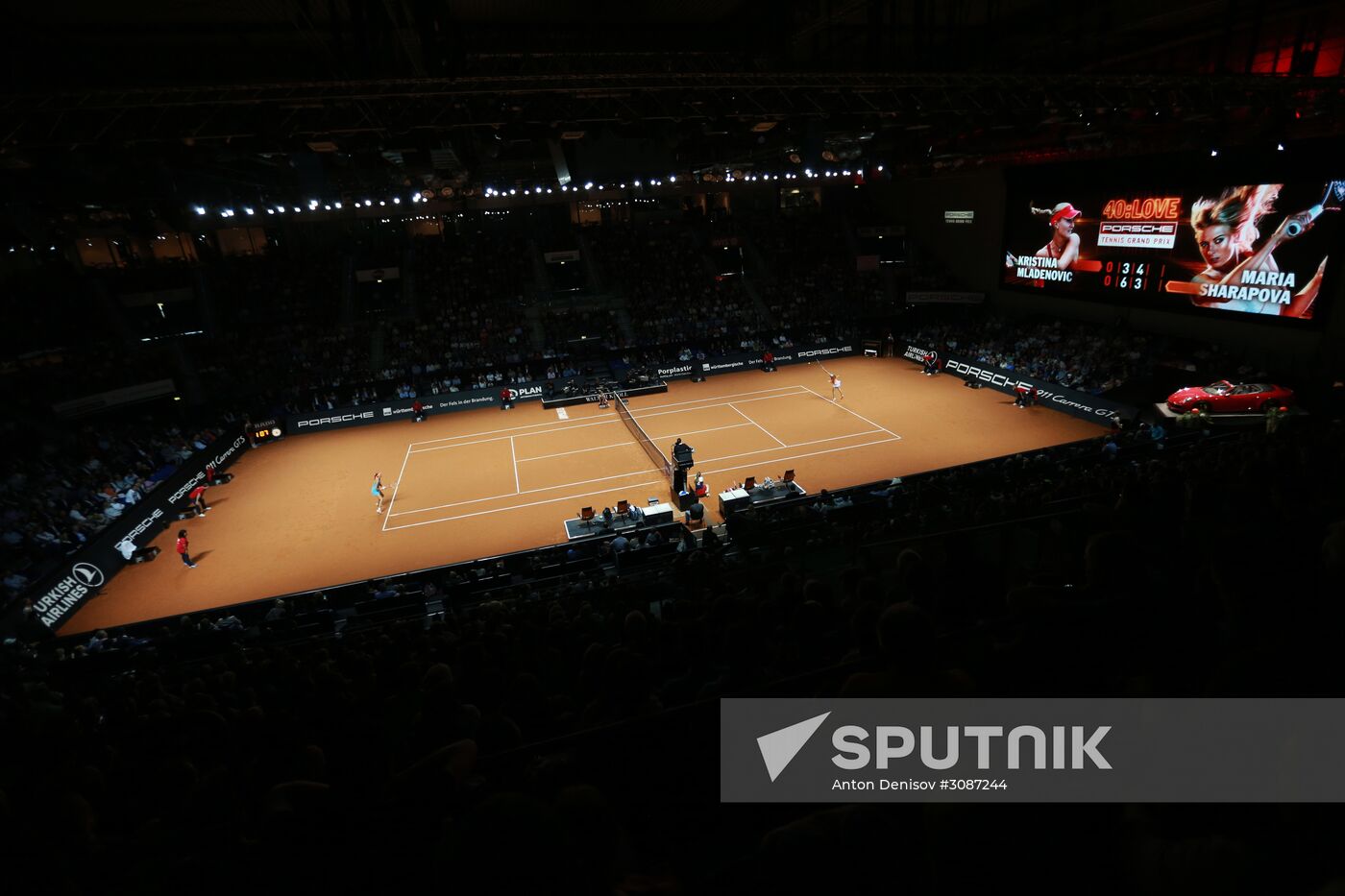 WTA Porsche Tennis Grand Prix 2017. Day Six