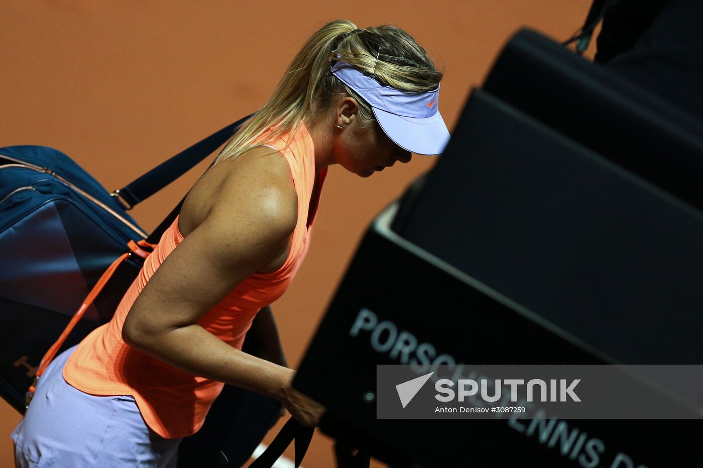 WTA Porsche Tennis Grand Prix 2017. Day Six