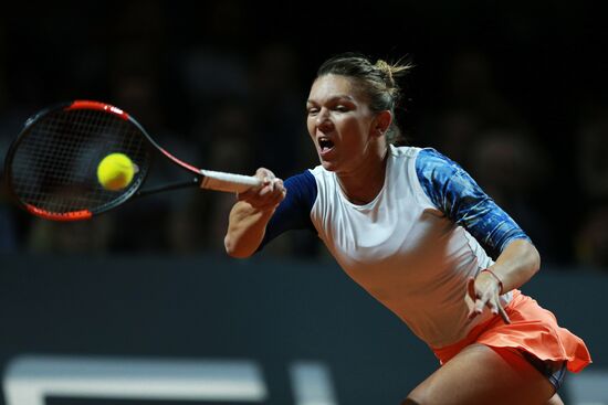 WTA Porsche Tennis Grand Prix 2017. Day Six