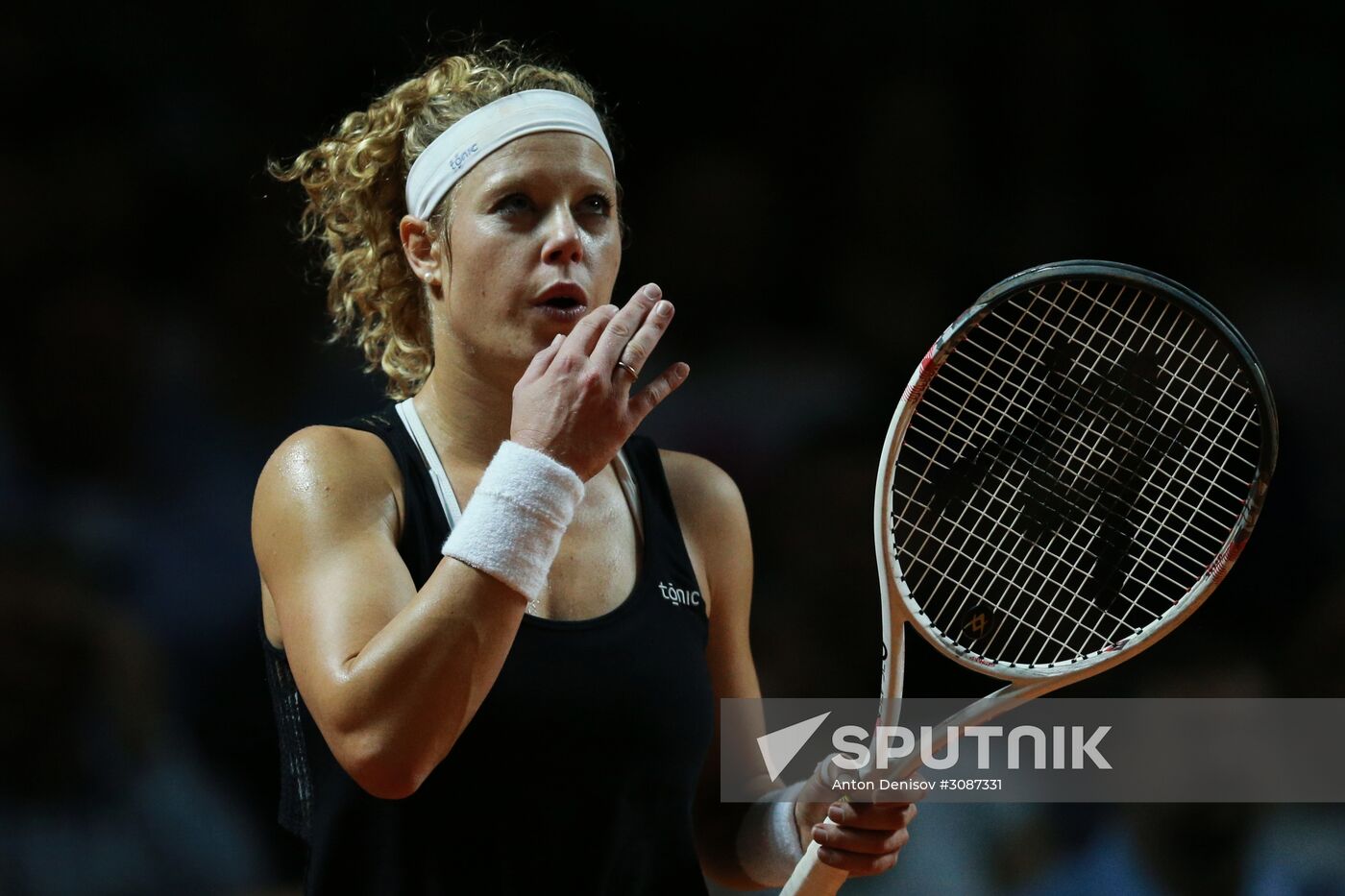 WTA Porsche Tennis Grand Prix 2017. Day Six