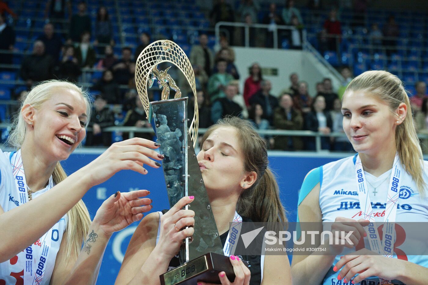 Russian Volleyball Championship. Women. Dinamo-Kazan vs. Dinamo