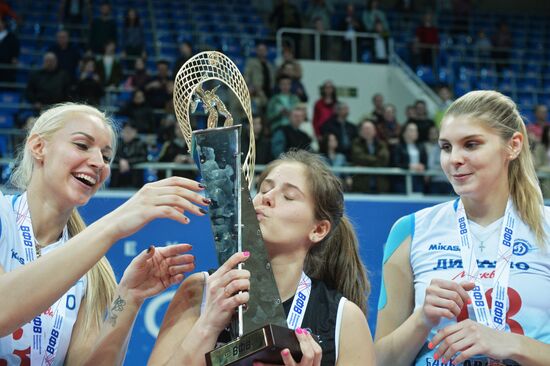 Russian Volleyball Championship. Women. Dinamo-Kazan vs. Dinamo