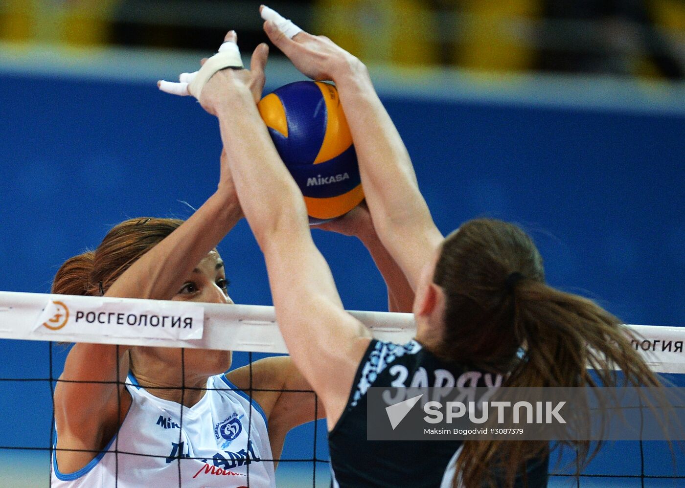 Russian Volleyball Championship. Women. Dinamo-Kazan vs. Dinamo