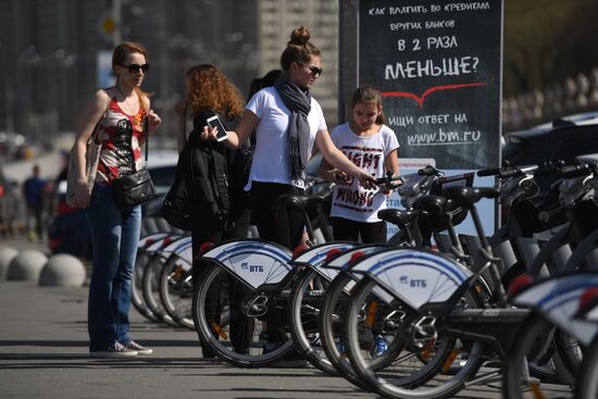 Bike rental stations open in Moscow
