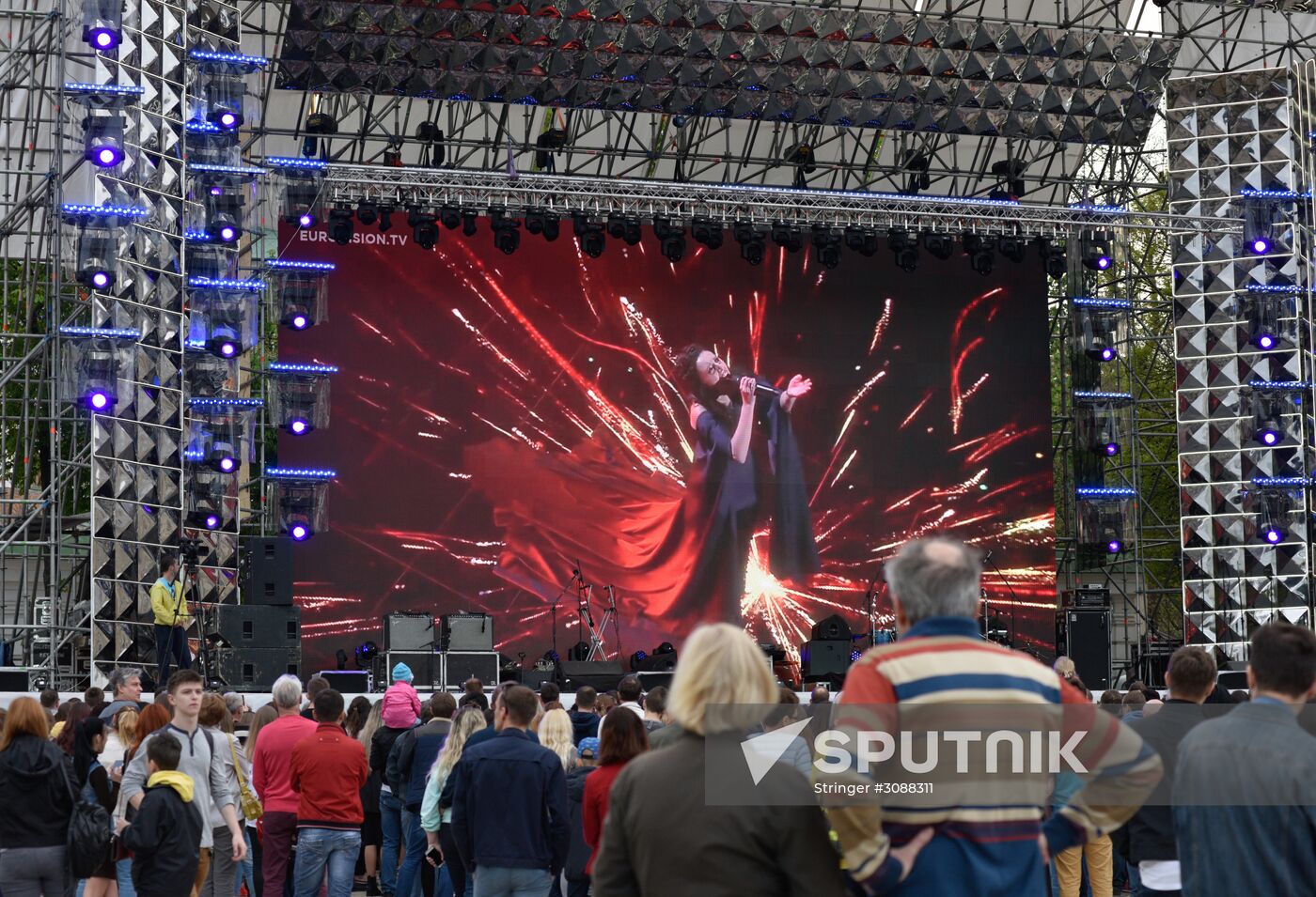 Eurovision 2017 fan zone opens in Kiev