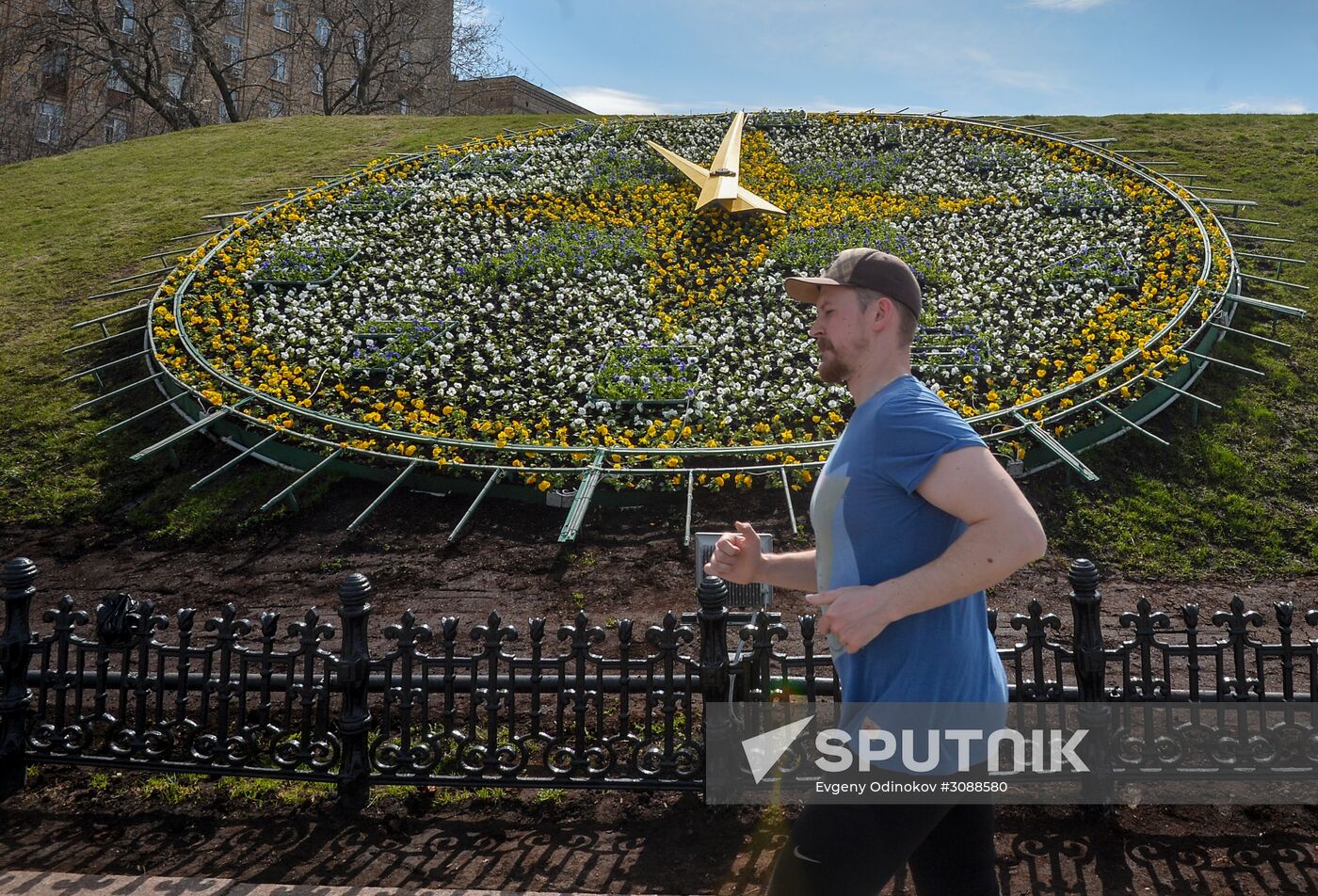 Flower clock on Poklonnaya Hill