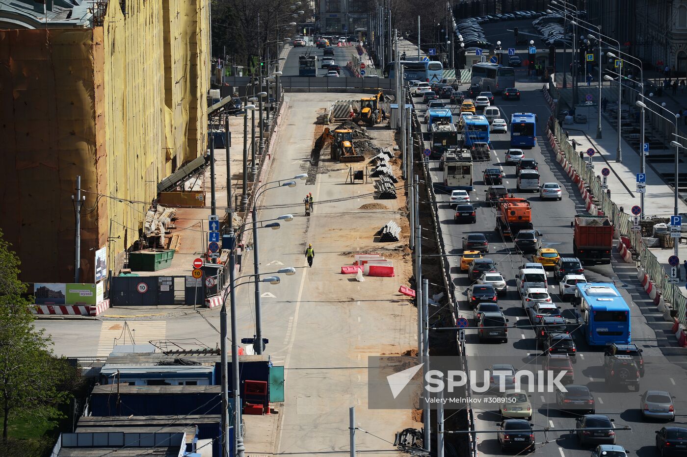 Improving Lubyanskaya Square under My Street program