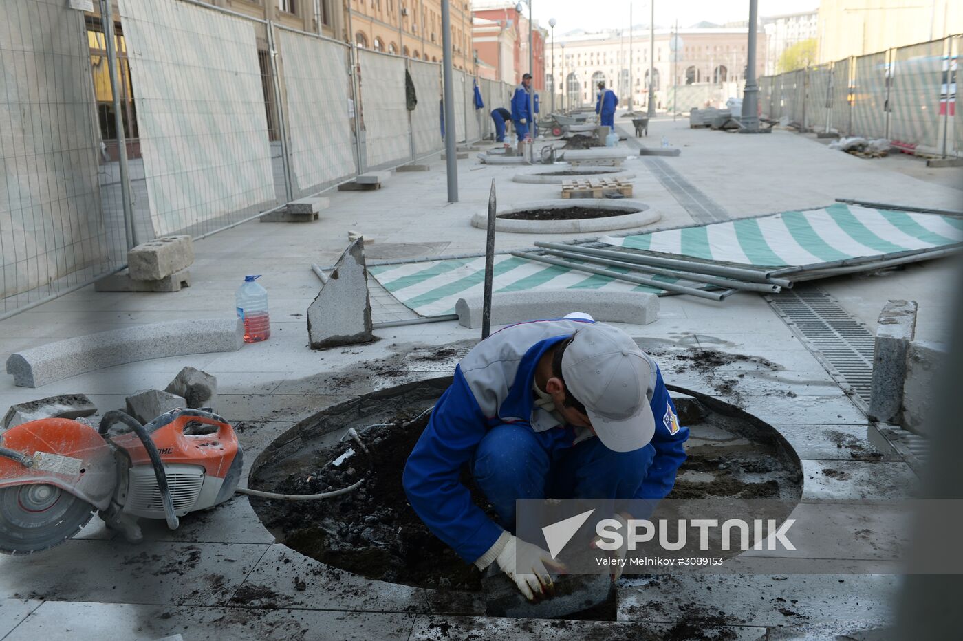 Improving Lubyanskaya Square under My Street program