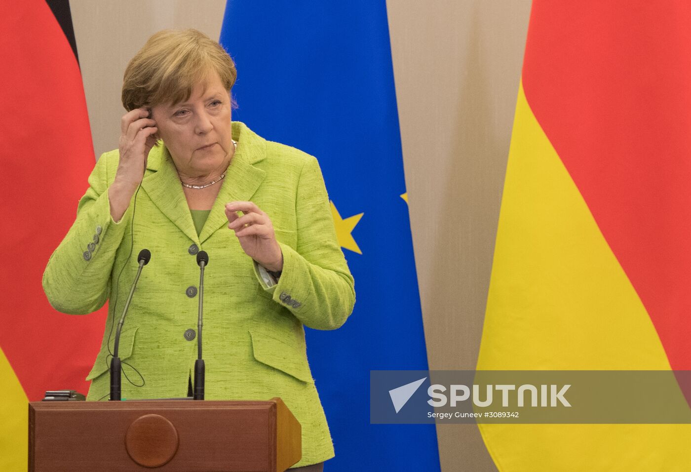 Negotiations between Russian President Vladimir Putin and Federal Chancellor of Germany Angela Merkel