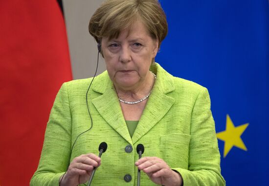 Negotiations between Russian President Vladimir Putin and Federal Chancellor of Germany Angela Merkel