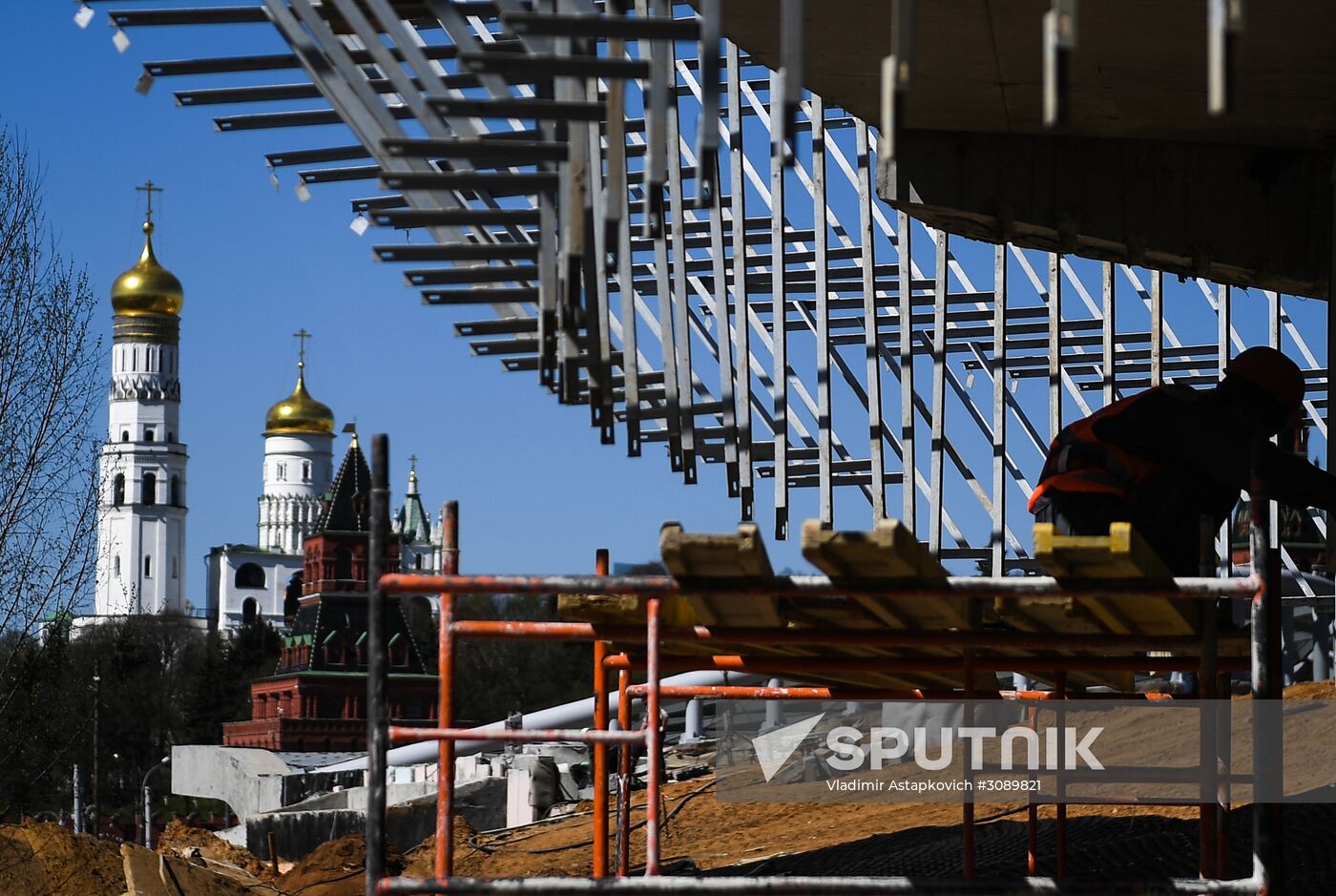 Zaryadye Park under construction