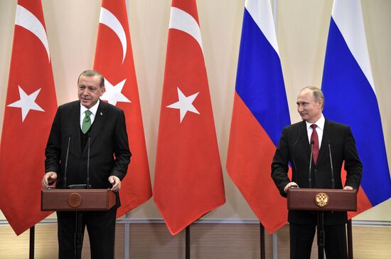 Vladimir Putin meets with Turkish president Recep Tayyip Erdogan