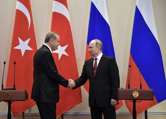 Vladimir Putin meets with Turkish president Recep Tayyip Erdogan