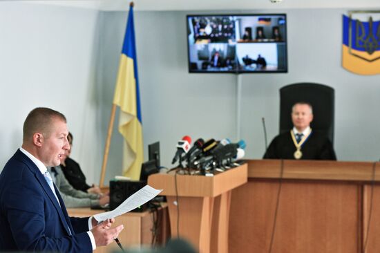 Kiev's Obolonsky court hears Viktor Yanukovych's case