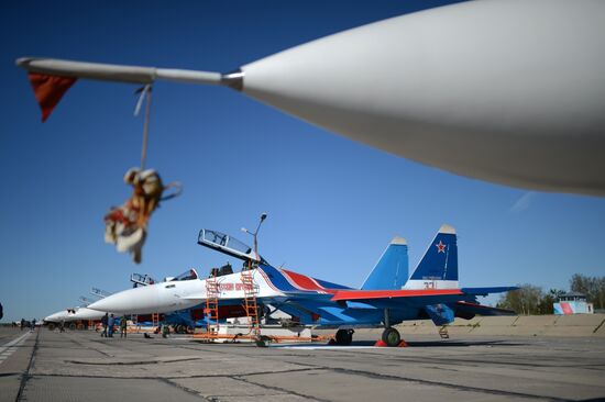 Rehearsal of Victory Day Parade's air show
