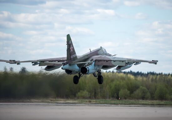 Rehearsal of Victory Day parade's airshow