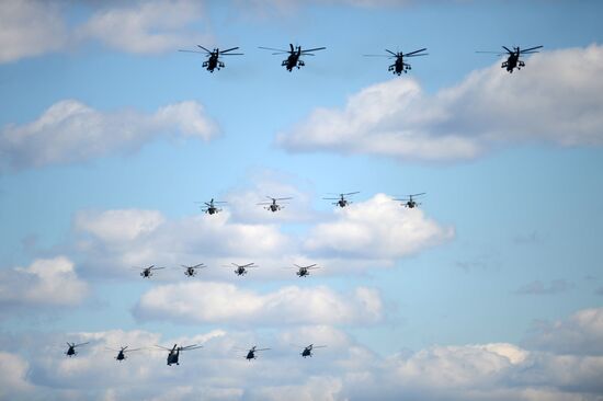 Rehearsal of Victory Day parade's airshow
