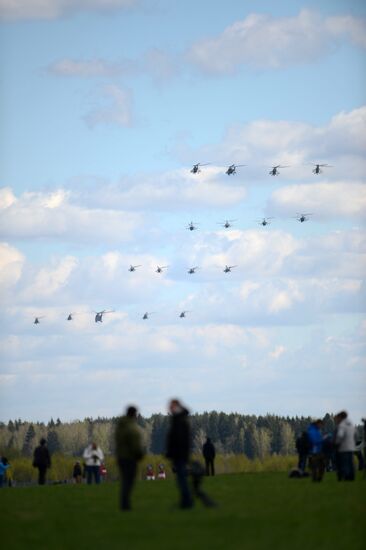 Rehearsal of Victory Day parade's airshow